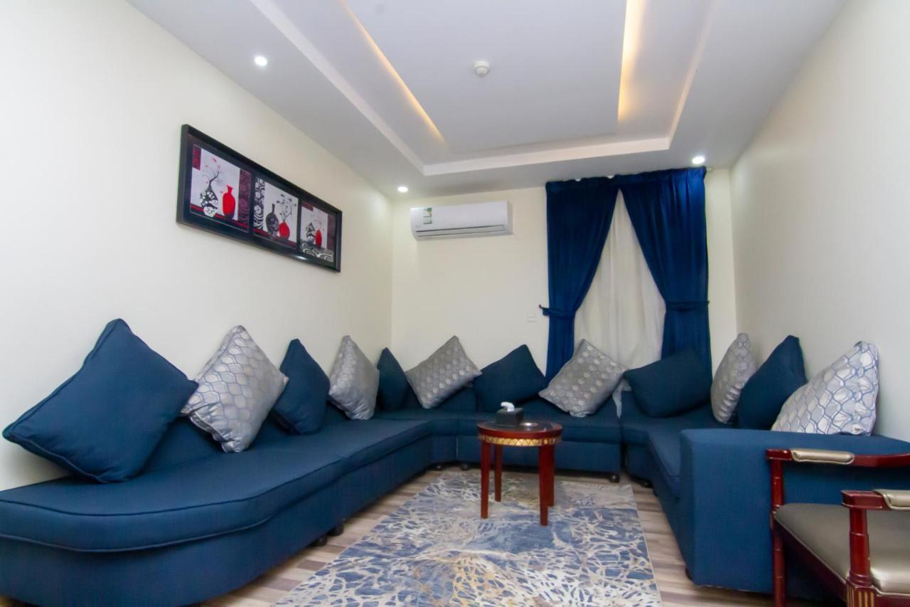 ال متعب سويتس الفلاح 1 Aparthotel Riaad Buitenkant foto
