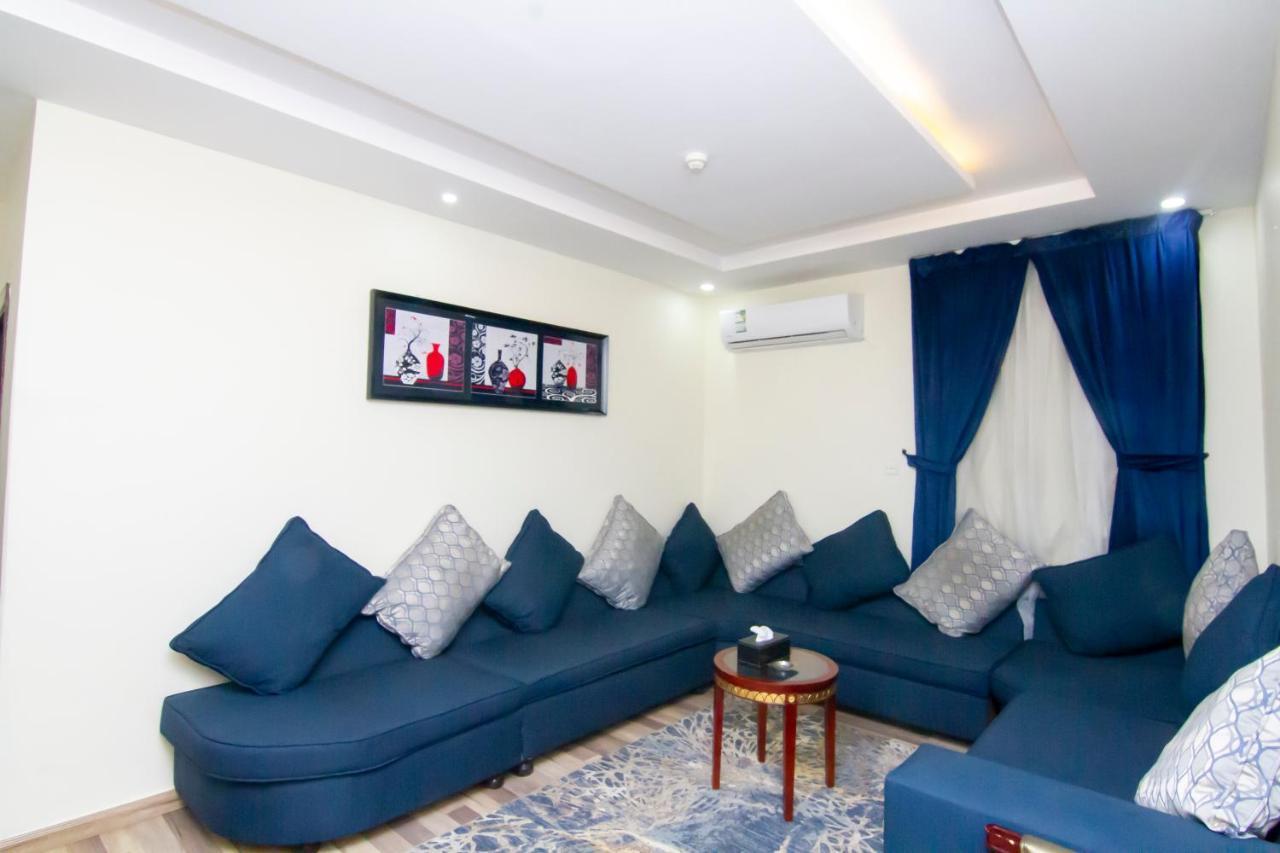 ال متعب سويتس الفلاح 1 Aparthotel Riaad Buitenkant foto